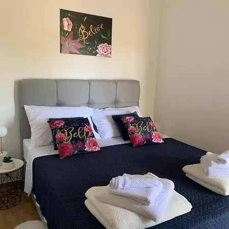 House For Rest Kucica بيت للعطل