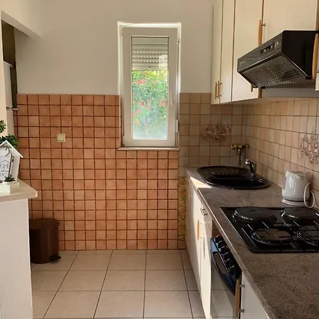بيت للعطل House For Rest Kucica *