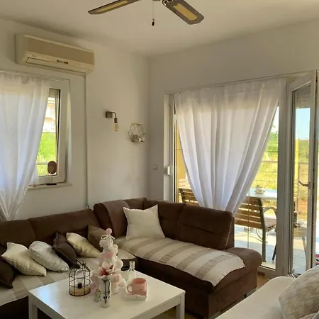 بيت للعطل House For Rest Kucica Kaštela