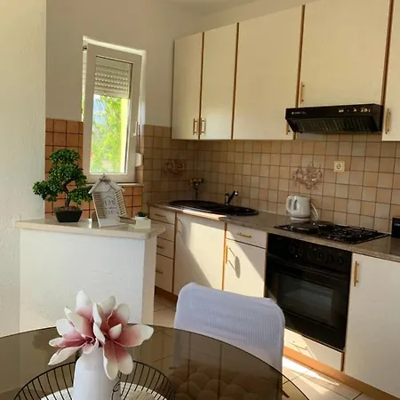 House For Rest Kucica Holiday home Kastela