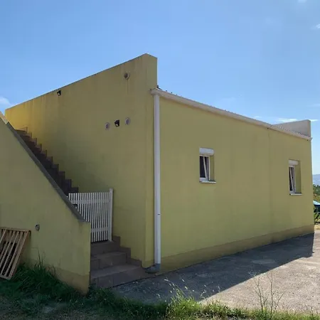 House For Rest Kucica Holiday home *